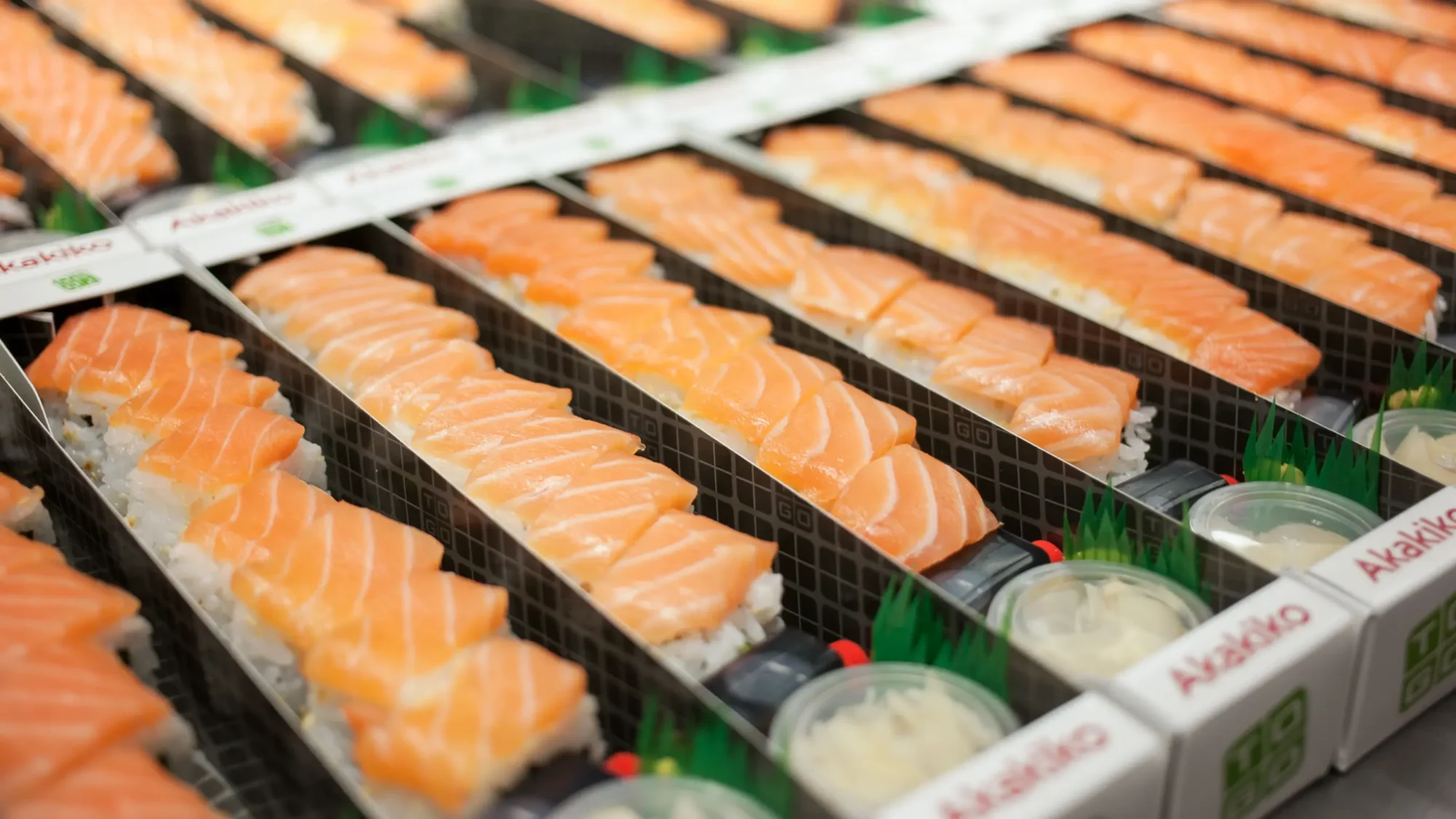 akakiko-japanese-cuisine-chain-packaging-to-go-branding-by-thies-design-1-2 Kopie