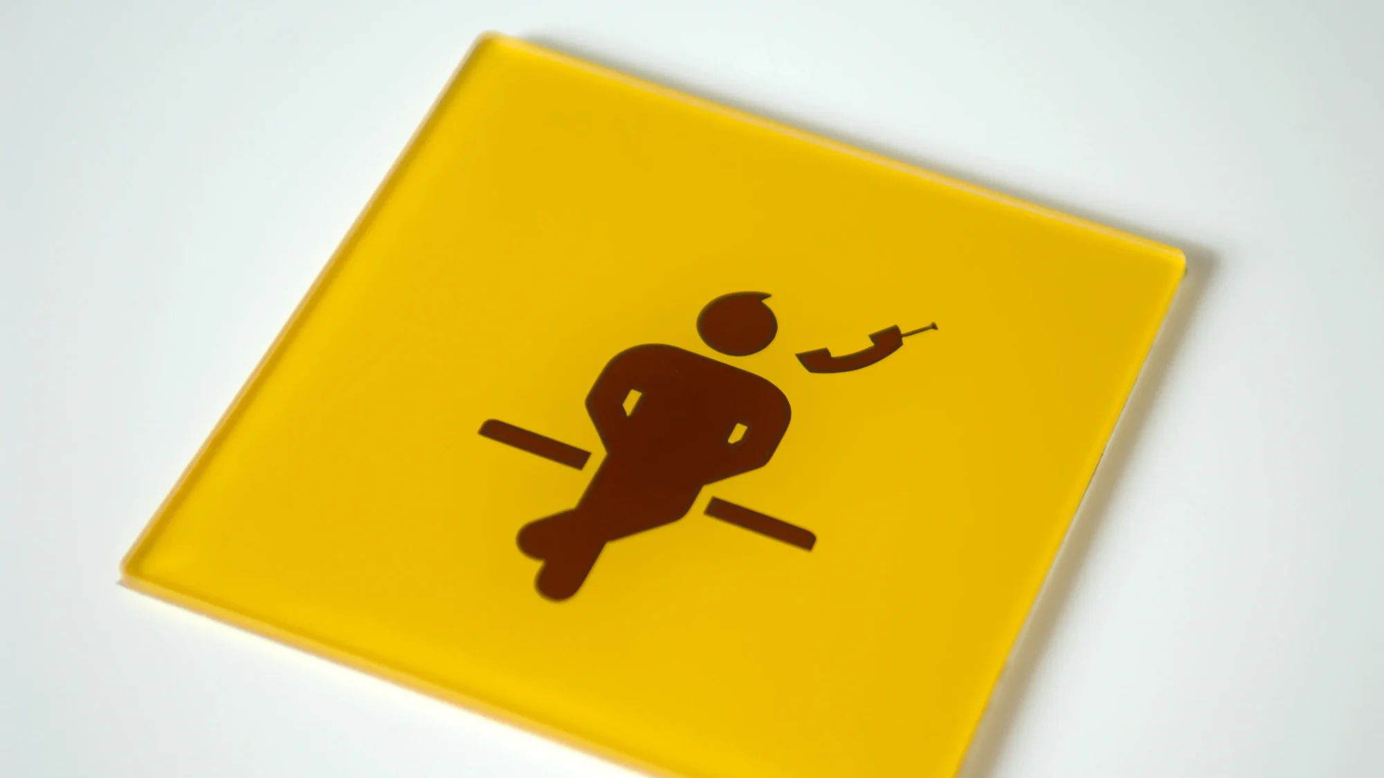 restaurant-bar-yellow-visual-identity-1-signage-system-icons-hospitality-branding