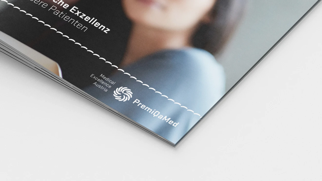 thies-design-creates-umbrella-branding-for-private-hospital-group-premiqamed-2-dachmarke-broschuere